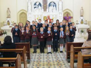 P7 pupils participate in the \'Service of Light\'